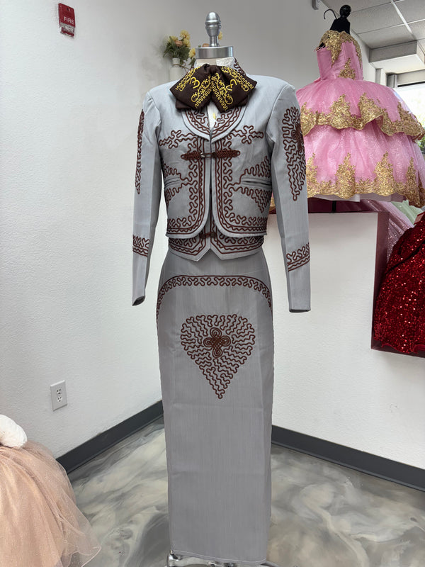 Traje Charro Gris/Burgandy Mujer — Charro suit Sacramento CA — Boutique Moroleon