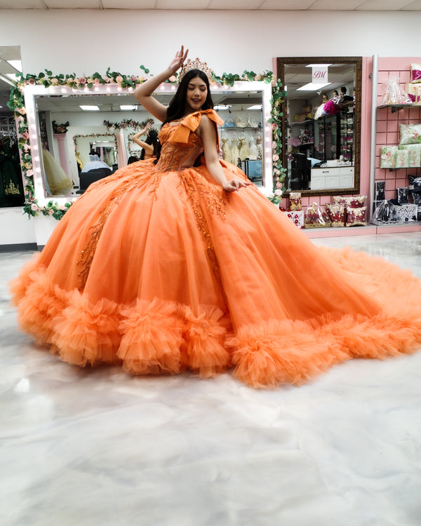 BM1-101 — TikTok viral quinceañera dress — Boutique Moroleón Sacramento CA