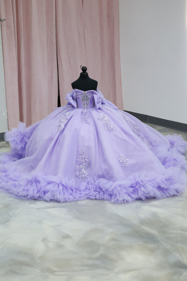 Lilac Cloud Mini Quinceañera Gown — girls quinceañera dress at Boutique Moroleón Sacramento