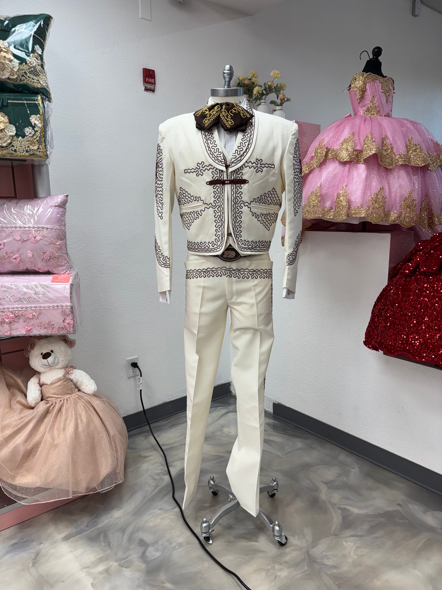 Traje Charro Marfil Economico