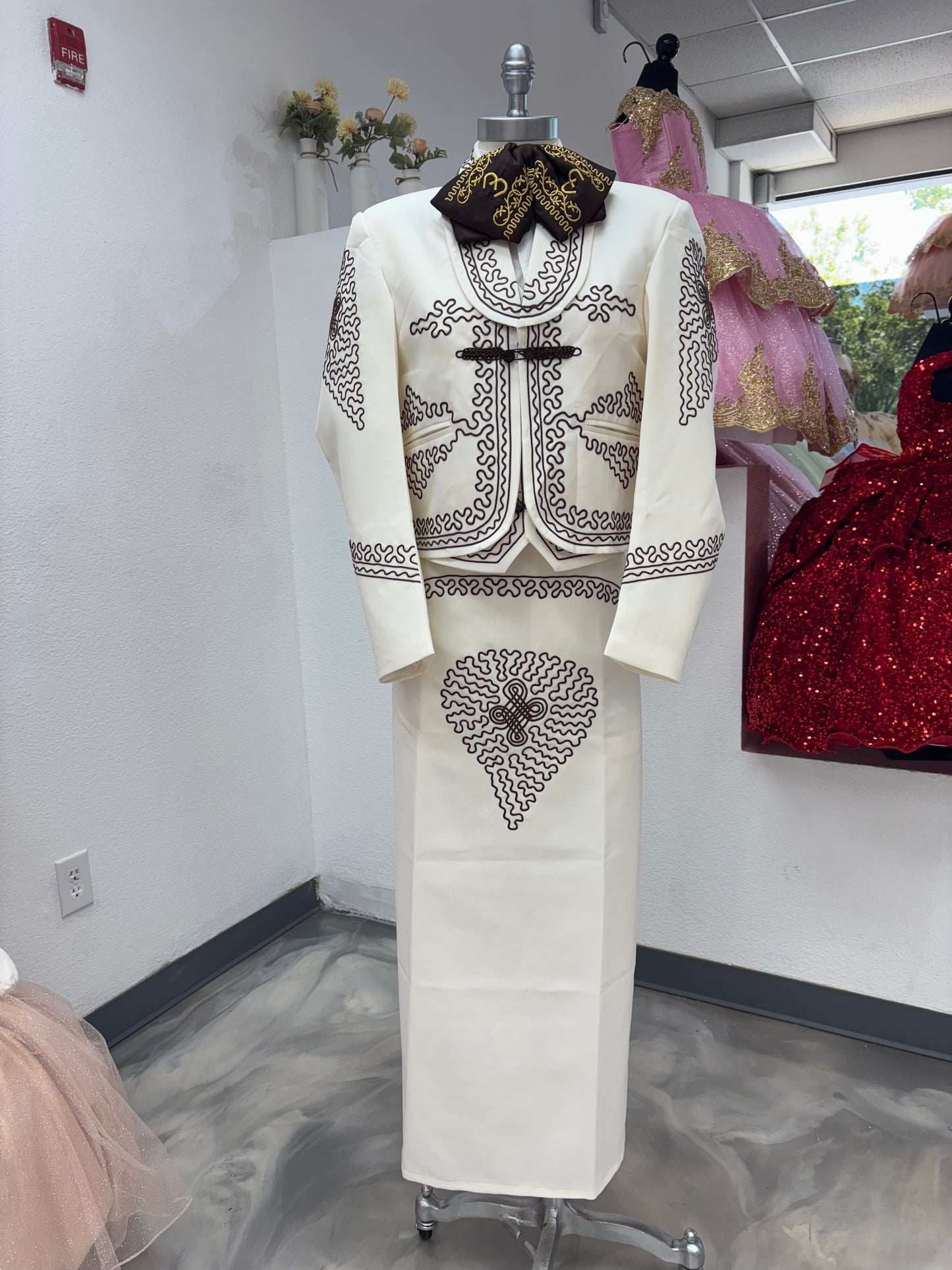 Traje Charro Crema/Cafe Mujere Economico