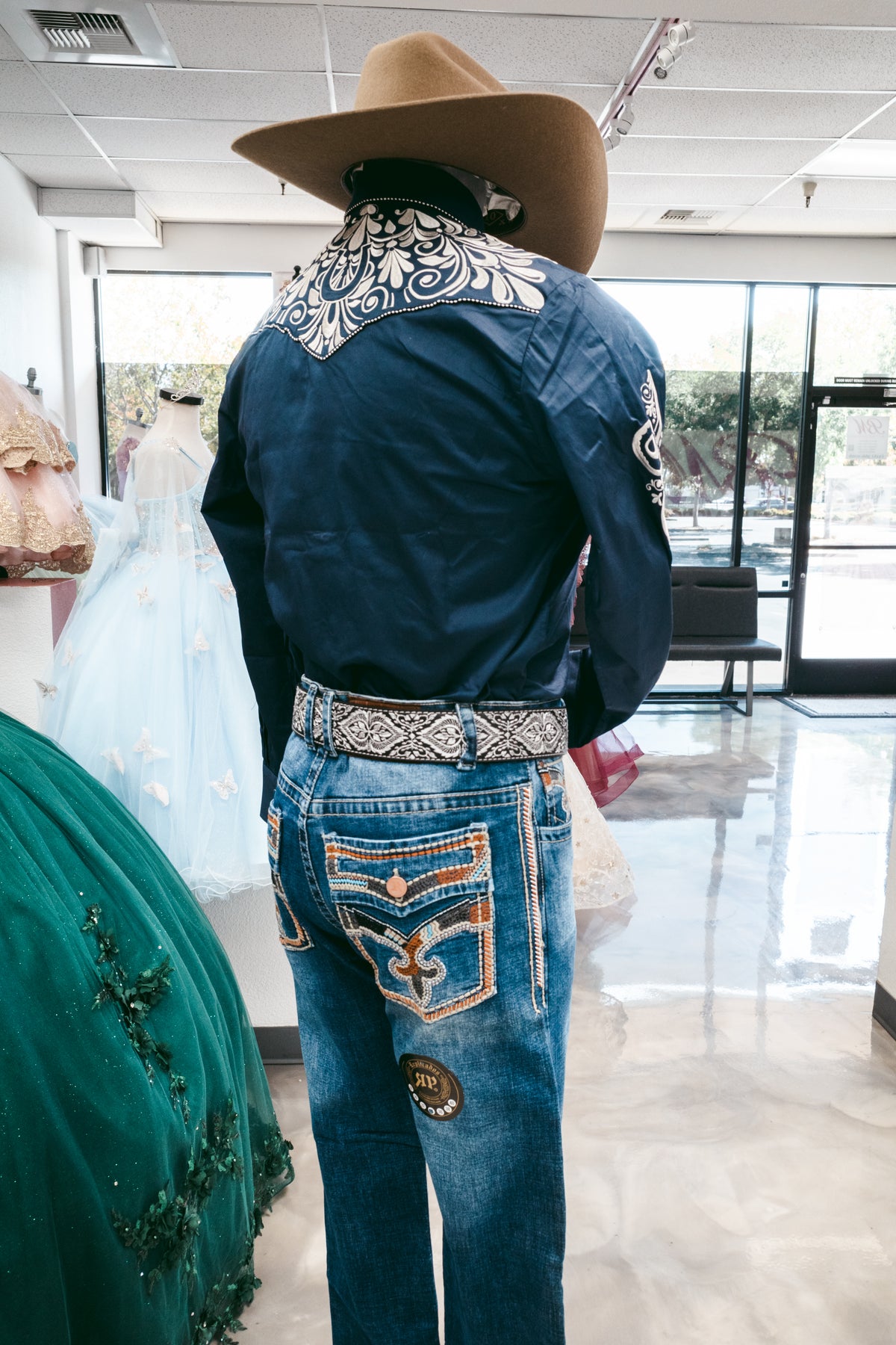 Traje Vaquero Moderno